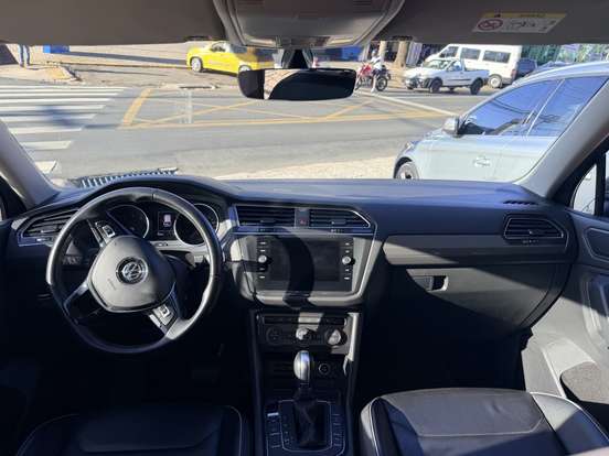 VOLKSWAGEN-TIGUAN-2019