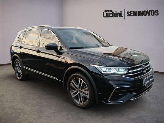 VOLKSWAGEN-TIGUAN-2.0 300 TSI GASOLINA ALLSPACE R-LINE AUTOMÁTICO VOLKSWAGEN-TIGUAN-2024