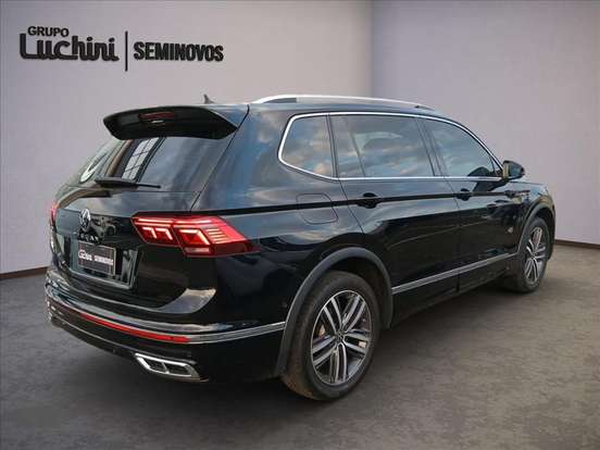 VOLKSWAGEN-TIGUAN-2.0 300 TSI GASOLINA ALLSPACE R-LINE AUTOMÁTICO VOLKSWAGEN-TIGUAN-2024