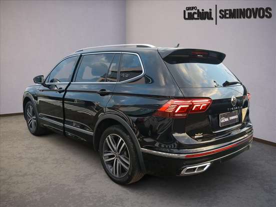 VOLKSWAGEN-TIGUAN-2.0 300 TSI GASOLINA ALLSPACE R-LINE AUTOMÁTICO VOLKSWAGEN-TIGUAN-2024