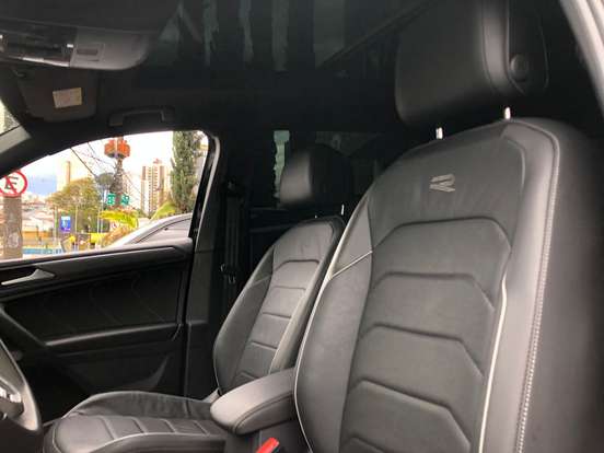 VOLKSWAGEN-TIGUAN-2023