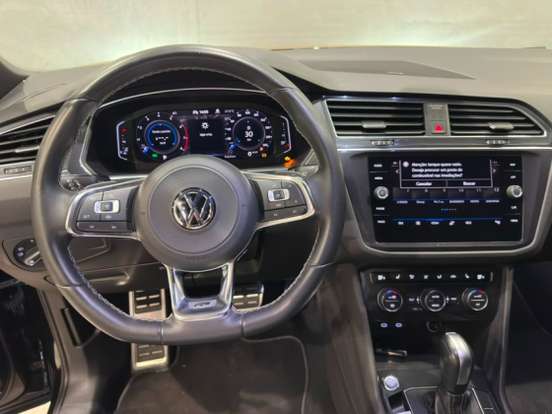 VOLKSWAGEN-TIGUAN-2021