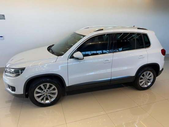 VOLKSWAGEN-TIGUAN-2013