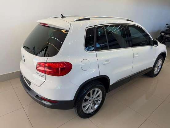 VOLKSWAGEN-TIGUAN-2013