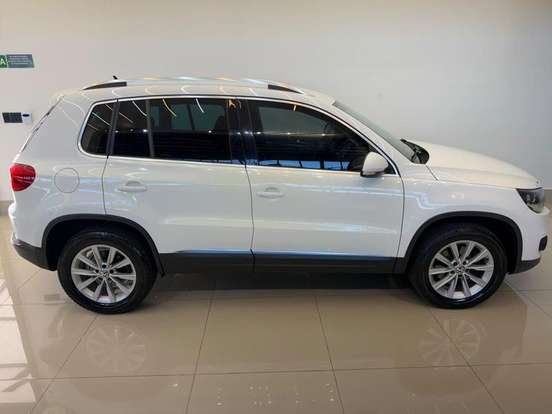 VOLKSWAGEN-TIGUAN-2013