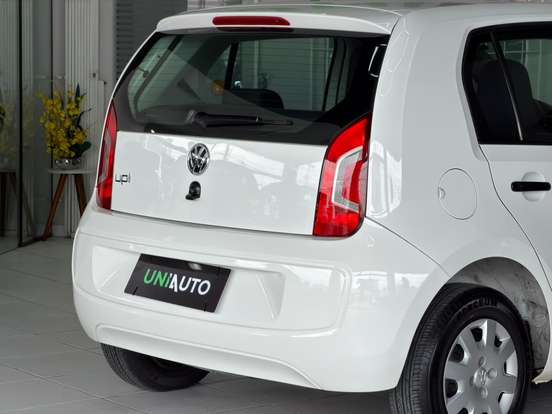 VOLKSWAGEN-UP-2014