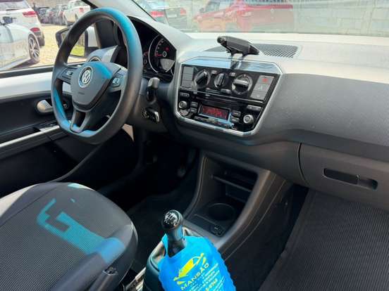 VOLKSWAGEN-UP-1.0 MPI TOTAL FLEX 4P MANUAL VOLKSWAGEN-UP-2019