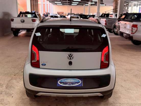 VOLKSWAGEN-UP-1.0 MPI TRACK 12V FLEX 4P MANUAL VOLKSWAGEN-UP-2016