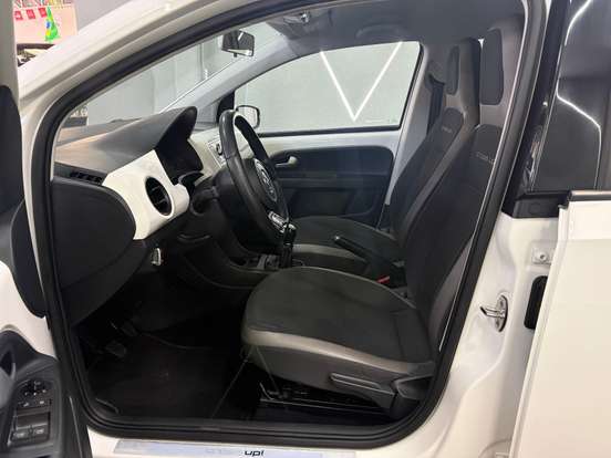 VOLKSWAGEN-UP-1.0 TSI MOVE UP 12V FLEX 4P MANUAL VOLKSWAGEN-UP-2017