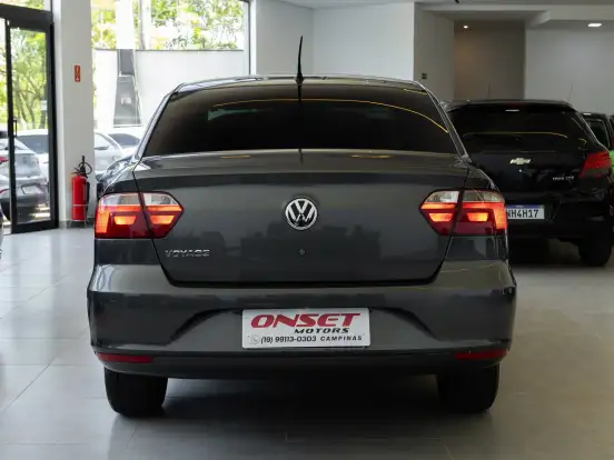 VOLKSWAGEN-VOYAGE-2013