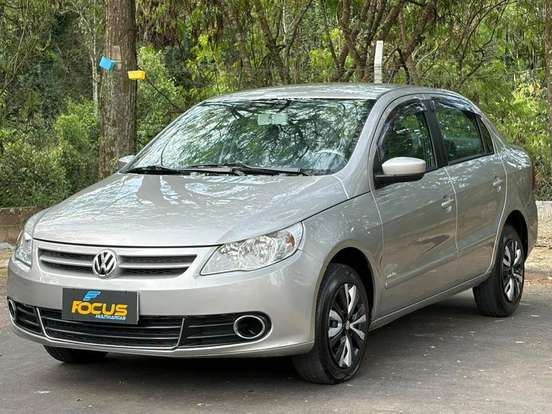VOLKSWAGEN-VOYAGE-2011