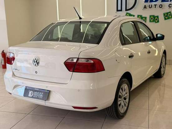 VOLKSWAGEN-VOYAGE-2021
