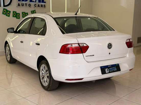 VOLKSWAGEN-VOYAGE-2021