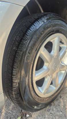 VOLKSWAGEN-GOL-1.0 MI 8V FLEX 4P MANUAL G.V VOLKSWAGEN-GOL-2011