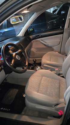 VOLKSWAGEN-GOLF-2000