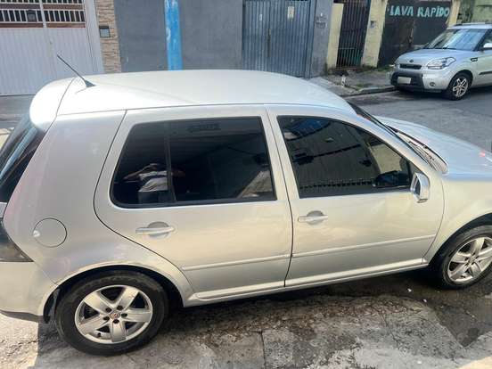 VOLKSWAGEN-GOLF-2009