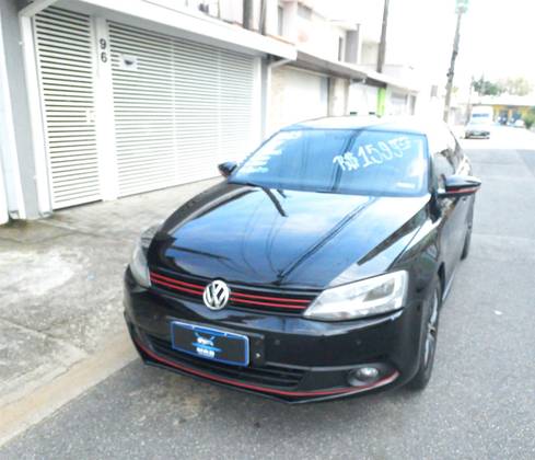 VOLKSWAGEN JETTA 2.0 COMFORTLINE FLEX 4P TIPTRONIC