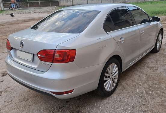 VOLKSWAGEN-JETTA-2.0 TSI HIGHLINE 200CV GASOLINA 4P TIPTRONIC VOLKSWAGEN-JETTA-2011