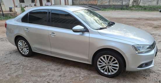 VOLKSWAGEN-JETTA-2.0 TSI HIGHLINE 200CV GASOLINA 4P TIPTRONIC VOLKSWAGEN-JETTA-2011