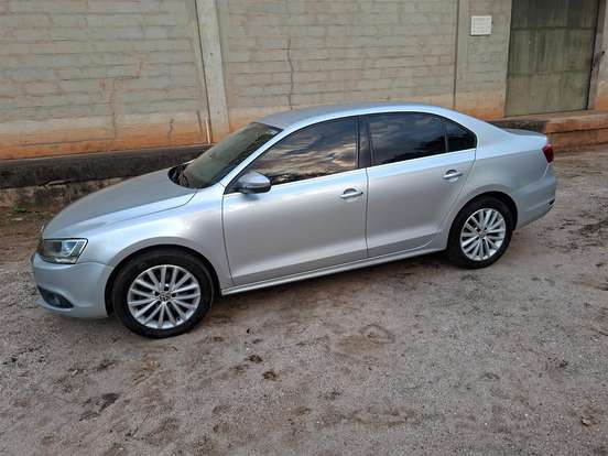 VOLKSWAGEN-JETTA-2.0 TSI HIGHLINE 200CV GASOLINA 4P TIPTRONIC VOLKSWAGEN-JETTA-2011