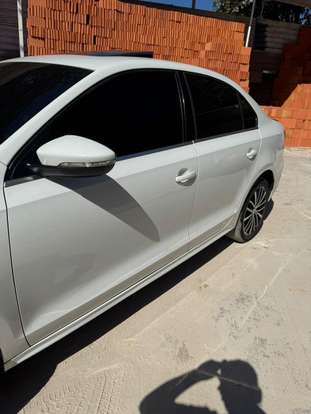 VOLKSWAGEN-JETTA-2014