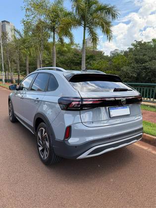 VOLKSWAGEN NIVUS 1.0 200 TSI TOTAL FLEX HIGHLINE AUTOMÁTICO