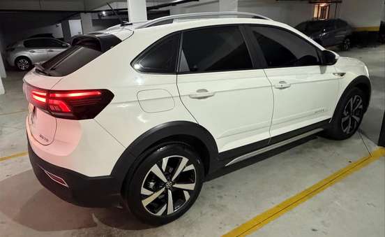 VOLKSWAGEN-NIVUS-1.0 200 TSI TOTAL FLEX HIGHLINE AUTOMÁTICO VOLKSWAGEN-NIVUS-2023