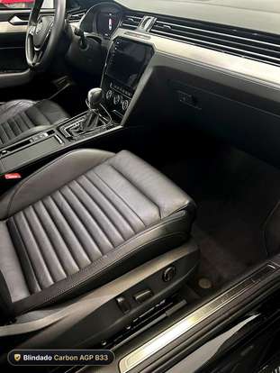 VOLKSWAGEN-PASSAT-2018