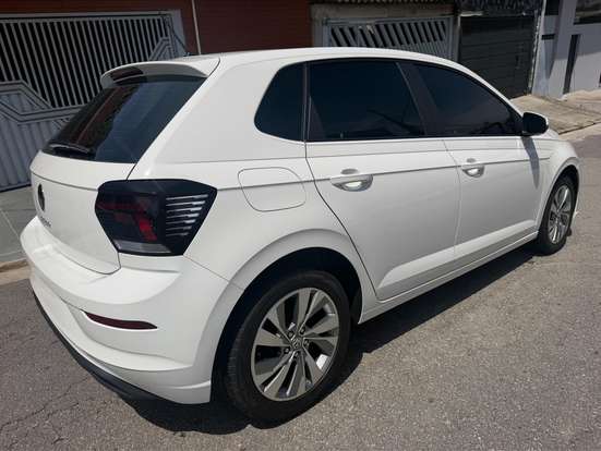 VOLKSWAGEN-POLO-2023
