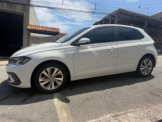 VOLKSWAGEN-POLO-2023