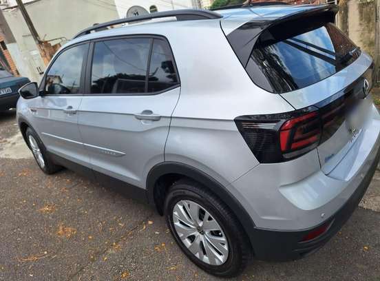 VOLKSWAGEN-T-CROSS-2020