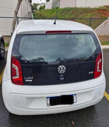 VOLKSWAGEN-UP-2016