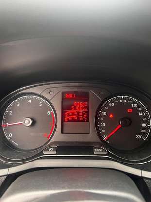 VOLKSWAGEN-VOYAGE-2022