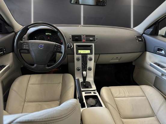 VOLVO-C30-2011