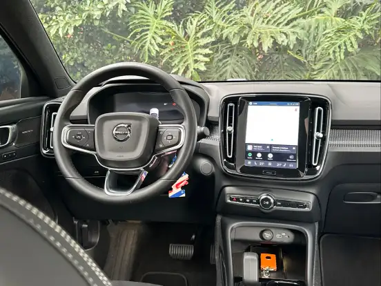 VOLVO-EC40-P8 RECHARGE TWIN ELECTRIC ULTRA BLACK EDITION AWD VOLVO-EC40-2025