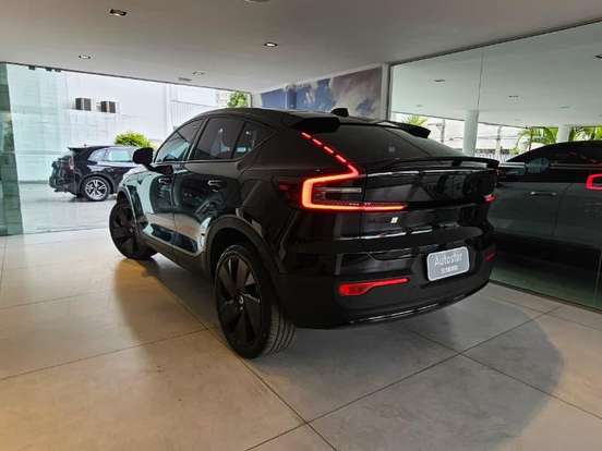 VOLVO-EC40-P8 RECHARGE TWIN ELECTRIC ULTRA BLACK EDITION AWD VOLVO-EC40-2025