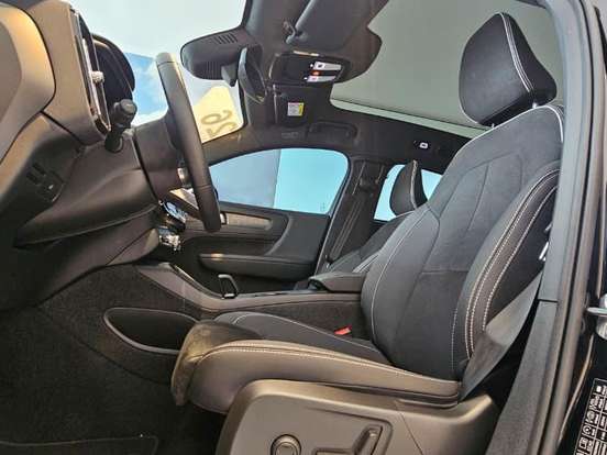 VOLVO-EC40-P8 RECHARGE TWIN ELECTRIC ULTRA BLACK EDITION AWD VOLVO-EC40-2025
