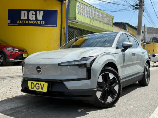 VOLVO-EX30-2024