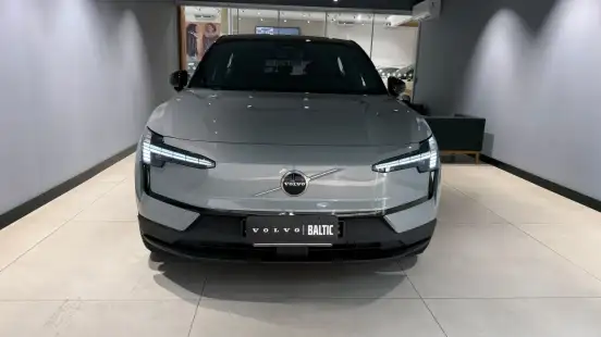 VOLVO-EX30-2024