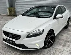 VOLVO V40 2.0 T5 R DESIGN TURBO GASOLINA 4P AUTOMÁTICO VOLVO V40 2.0 T5 R DESIGN TURBO GASOLINA 4P AUTOMÁTICO