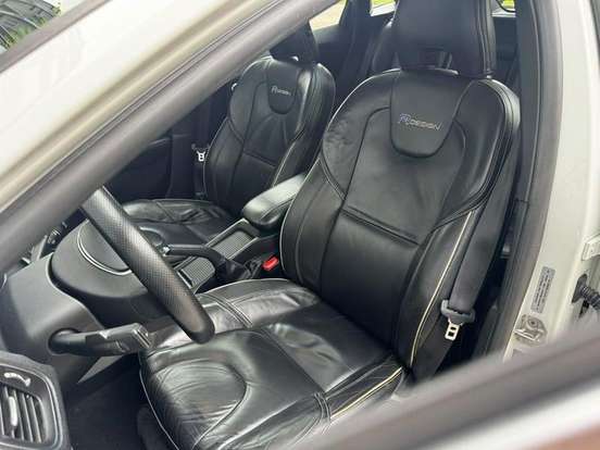 VOLVO-V40-2.0 T5 R DESIGN TURBO GASOLINA 4P AUTOMÁTICO VOLVO-V40-2014