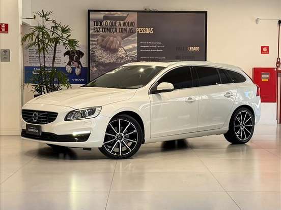 VOLVO-V60-2.0 T4 MOMENTUM GASOLINA 4P AUTOMÁTICO VOLVO-V60-2017