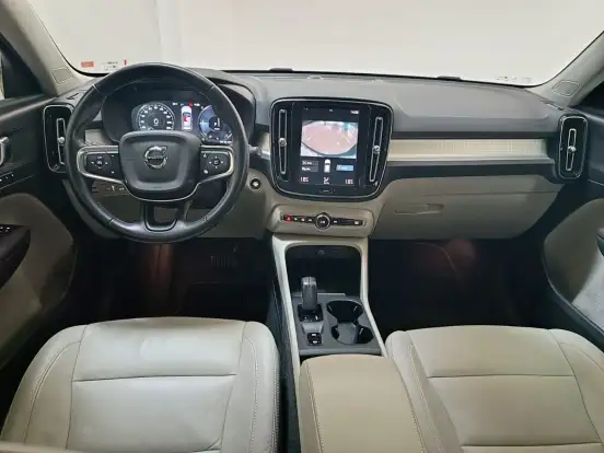 VOLVO-XC40-1.5 T5 RECHARGE MOMENTUM GEARTRONIC VOLVO-XC40-2021