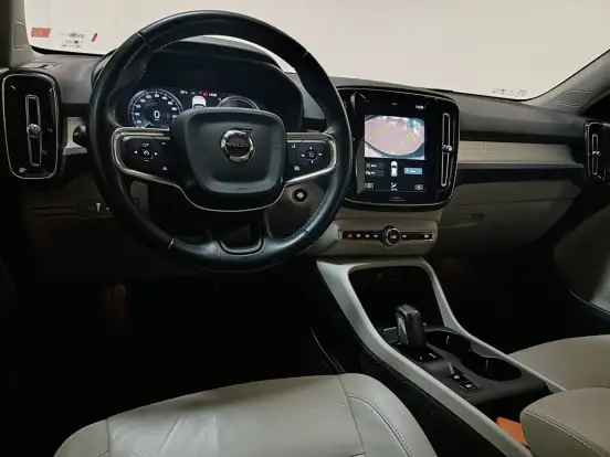 VOLVO-XC40-1.5 T5 RECHARGE MOMENTUM GEARTRONIC VOLVO-XC40-2021