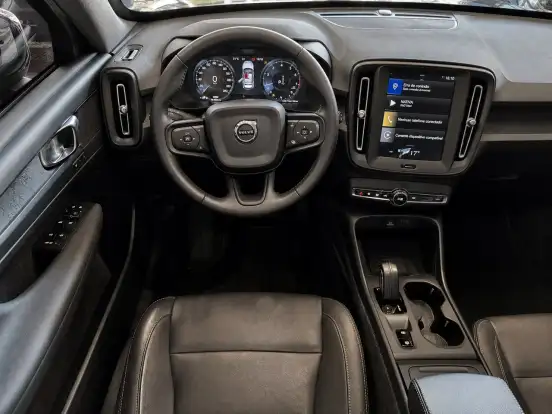VOLVO-XC40-2.0 T4 GASOLINA GEARTRONIC VOLVO-XC40-2018