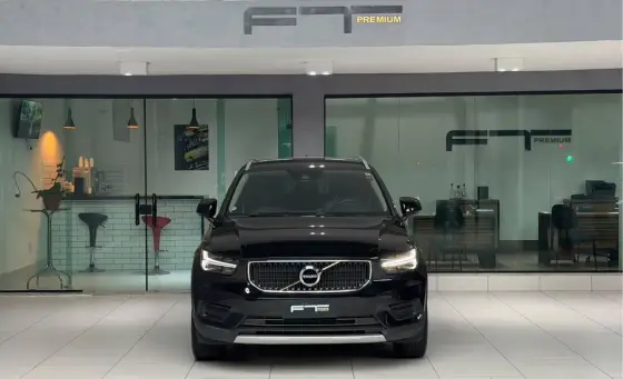 VOLVO XC40 2.0 T5 GASOLINA MOMENTUM AWD GEARTRONIC