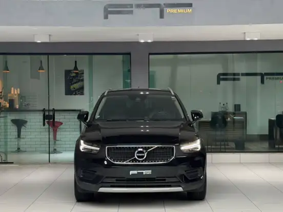 VOLVO-XC40-2.0 T5 GASOLINA MOMENTUM AWD GEARTRONIC VOLVO-XC40-2018