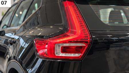 VOLVO-XC40-2020