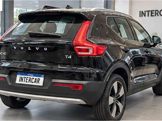 VOLVO-XC40-2.0 T4 GASOLINA MOMENTUM GEARTRONIC VOLVO-XC40-2020