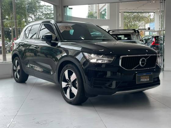 VOLVO XC40 2.0 T5 GASOLINA MOMENTUM AWD GEARTRONIC